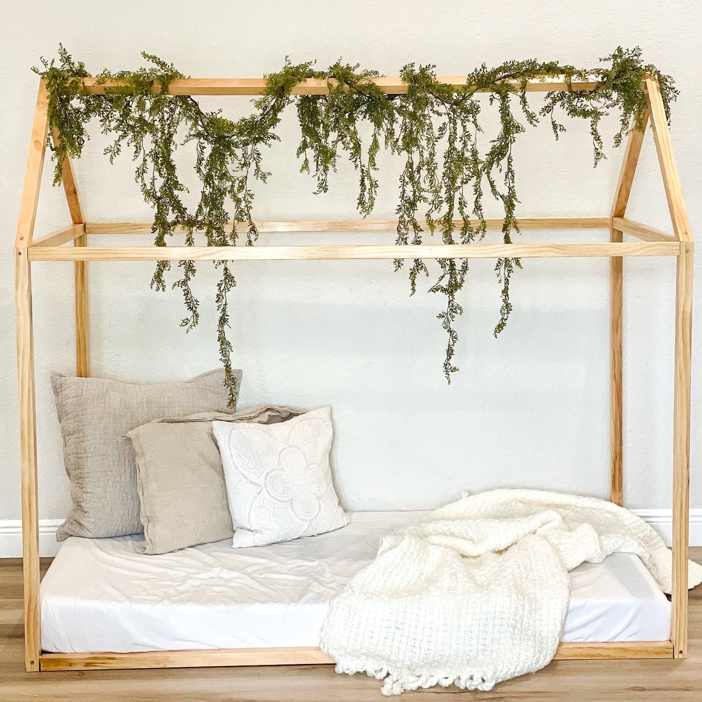 Montessori House Bed - Natural CuteNest