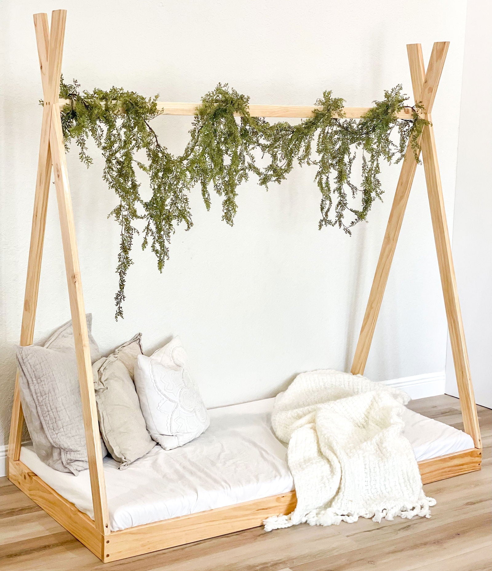 Montessori Teepee Bed - Natural CuteNest