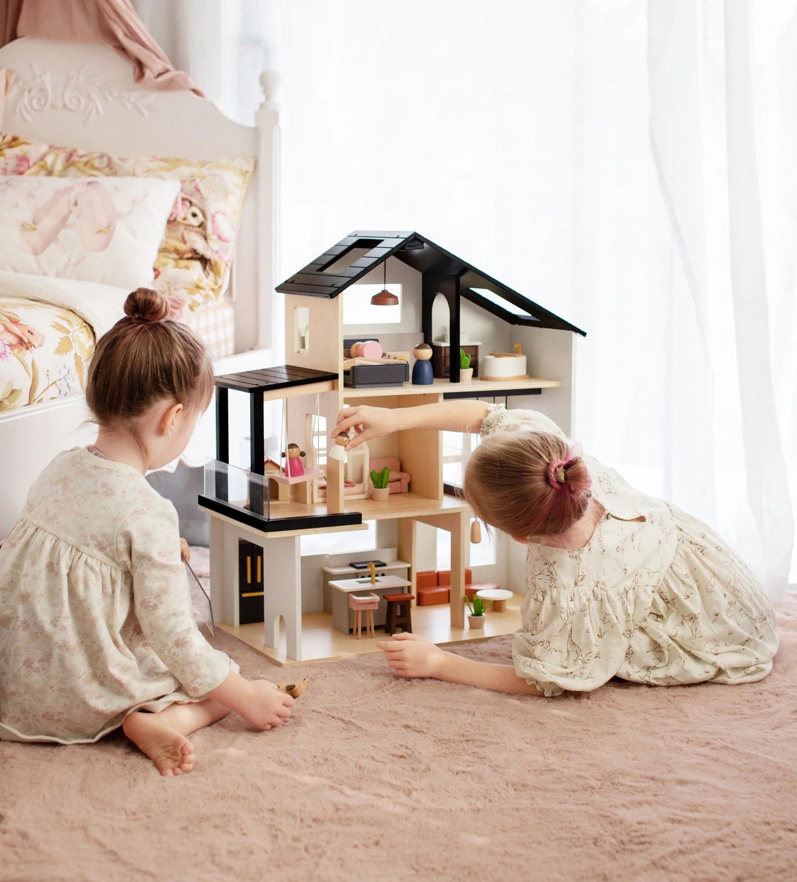 Tiny Land® Modern Family Dollhouse - Natural CuteNest